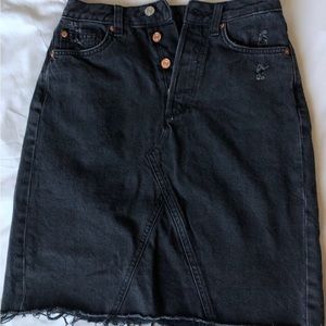 H&M Women’s Black Denim Skirt Size 2